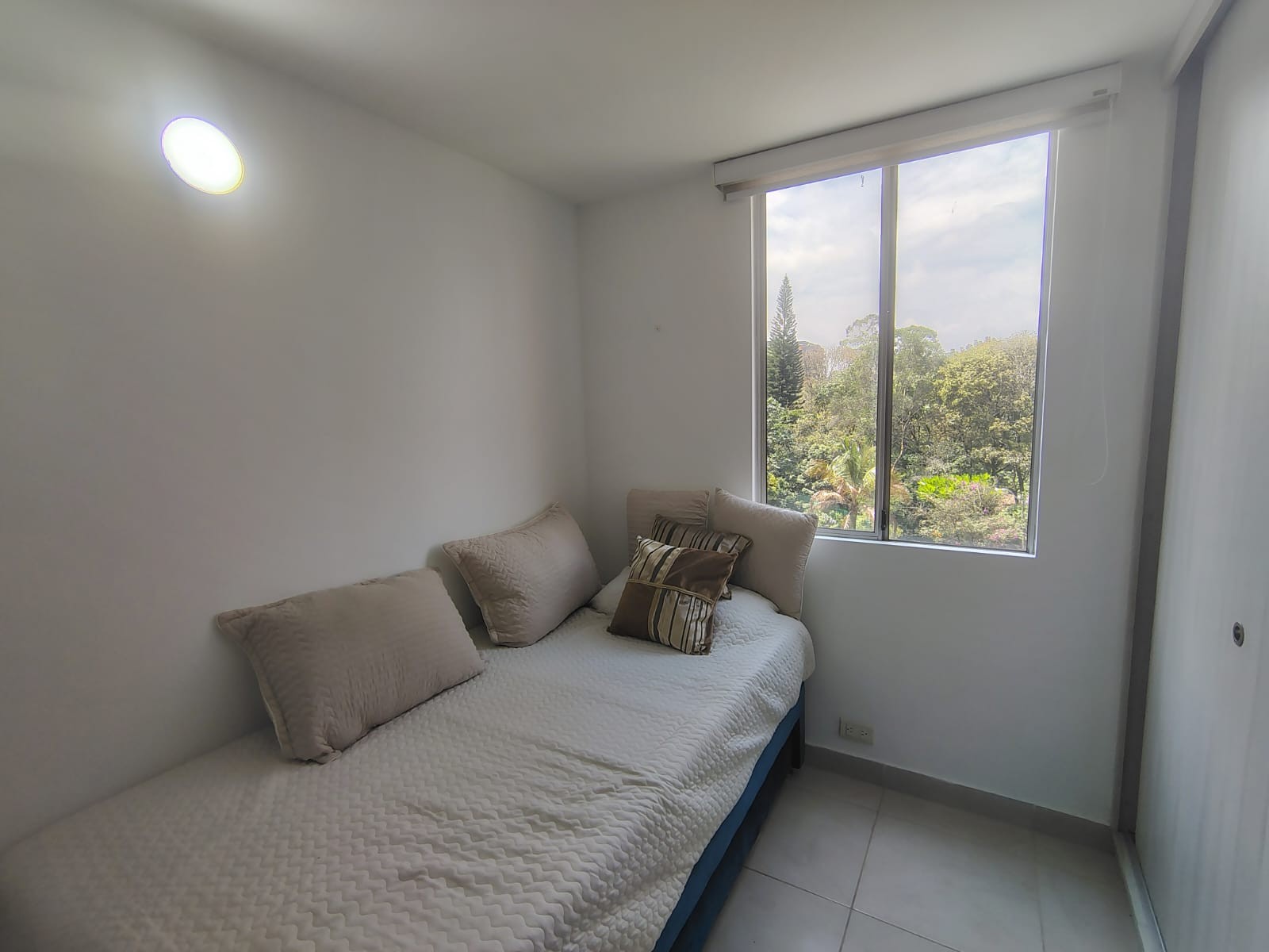 Apartamento en arriendo en El Poblado, Medellín · foto 9 de 16