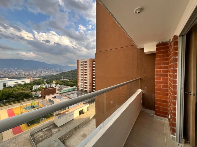 Apartamento de 2 alcobas en venta en Robledo, Medellín, 78 m² · foto 13 de 15
