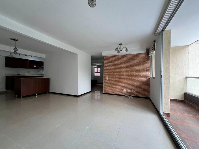 Apartamento de 3 alcobas en arriendo en Cumbres, Envigado, 106 m² · foto 6 de 16
