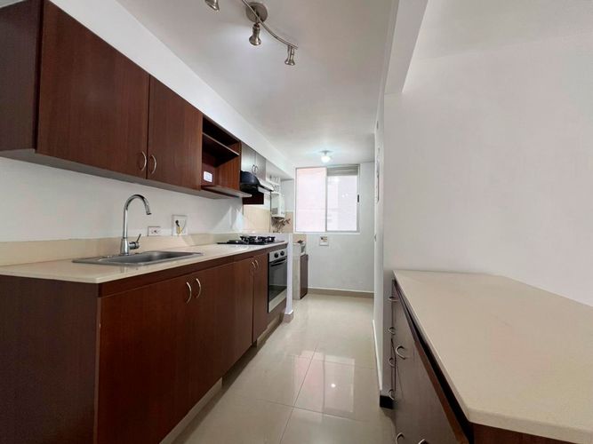 Apartamento de 3 alcobas en arriendo en Cumbres, Envigado, 106 m² · foto 5 de 16