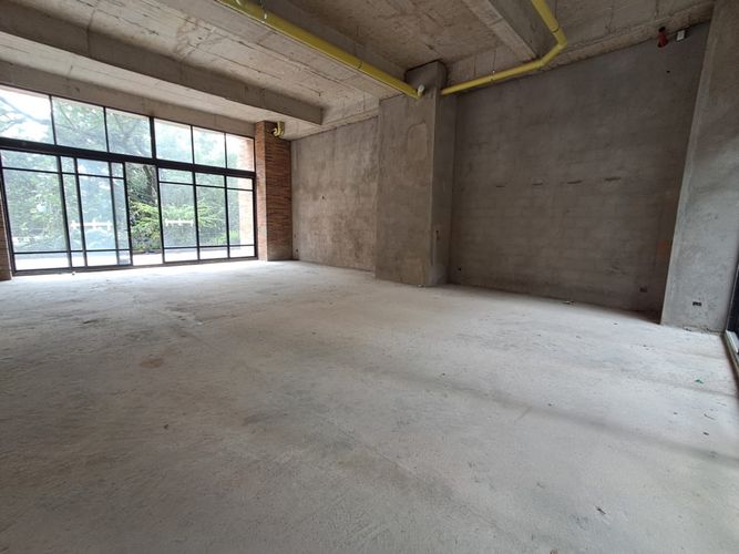 Local en arriendo en Las Lomas No.1, Medellín, 200 m² · foto 5 de 24