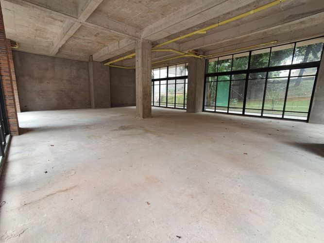 Local en arriendo en Las Lomas No.1, Medellín, 200 m² · foto 17 de 24