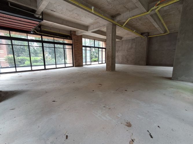 Local en arriendo en Las Lomas No.1, Medellín, 200 m² · foto 19 de 24