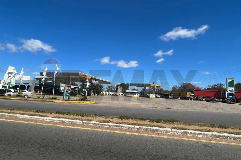 ESTACION DE SERVICIO CON ALTO MOVIMIENTO — foto 3