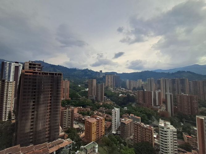 Apartamento de 4 alcobas en arriendo en Las Lomitas, Sabaneta, 120 m² · foto 16 de 20