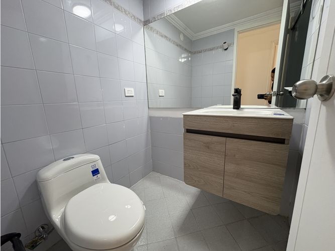Apartamento de 3 alcobas en venta en Laureles, Medellín, 89 m² · foto 13 de 21