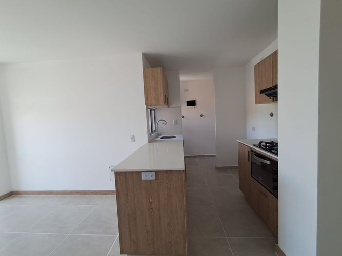 Apartamento de 3 alcobas en arriendo en Los Colegios, Rionegro, 66 m² · foto 2 de 14