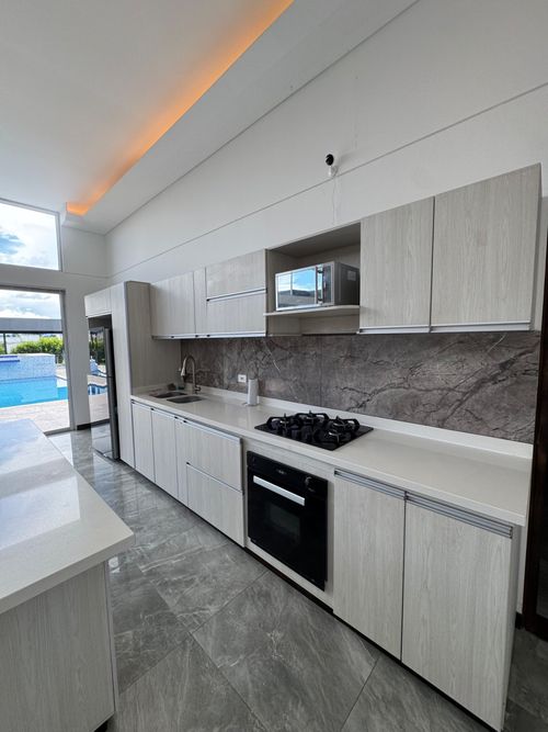 Casa de 4 alcobas en venta en Cedritos, Pereira, 1800 m² · foto 22 de 24