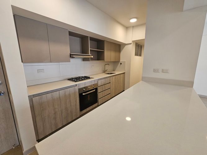 Apartamento de 3 alcobas en venta en Villa Carlota, Medellín, 140 m² · foto 2 de 20