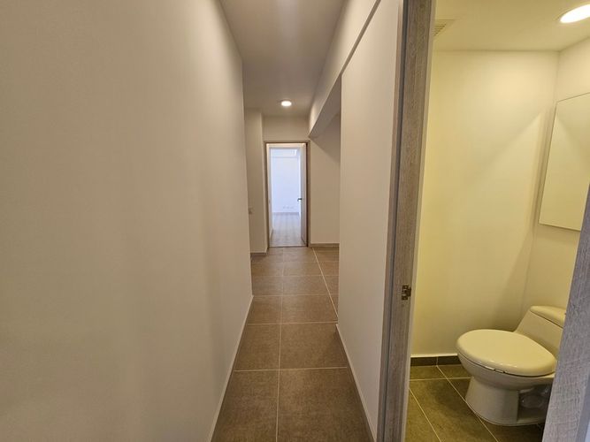 Apartamento de 3 alcobas en venta en Villa Carlota, Medellín, 140 m² · foto 4 de 20