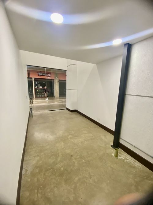 Local en arriendo en El Poblado, Girón, 26 m² · foto 8 de 16
