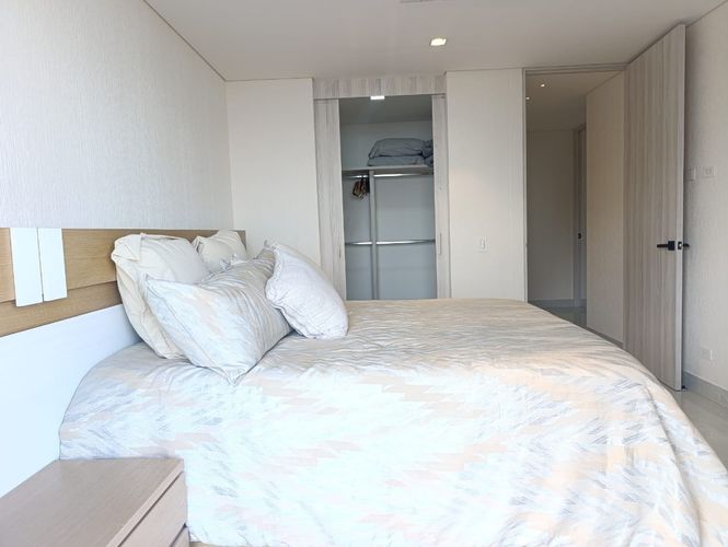 Apartamento de 3 alcobas en arriendo en El Poblado, Medellín, 157 m² · foto 15 de 20