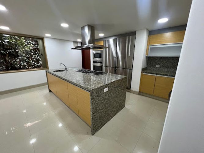 Casa de 4 alcobas en venta en Chicó Alto, Bogotá, 1100 m² · foto 7 de 24