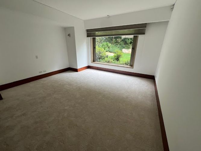 Casa de 4 alcobas en venta en Chicó Alto, Bogotá, 1100 m² · foto 18 de 24