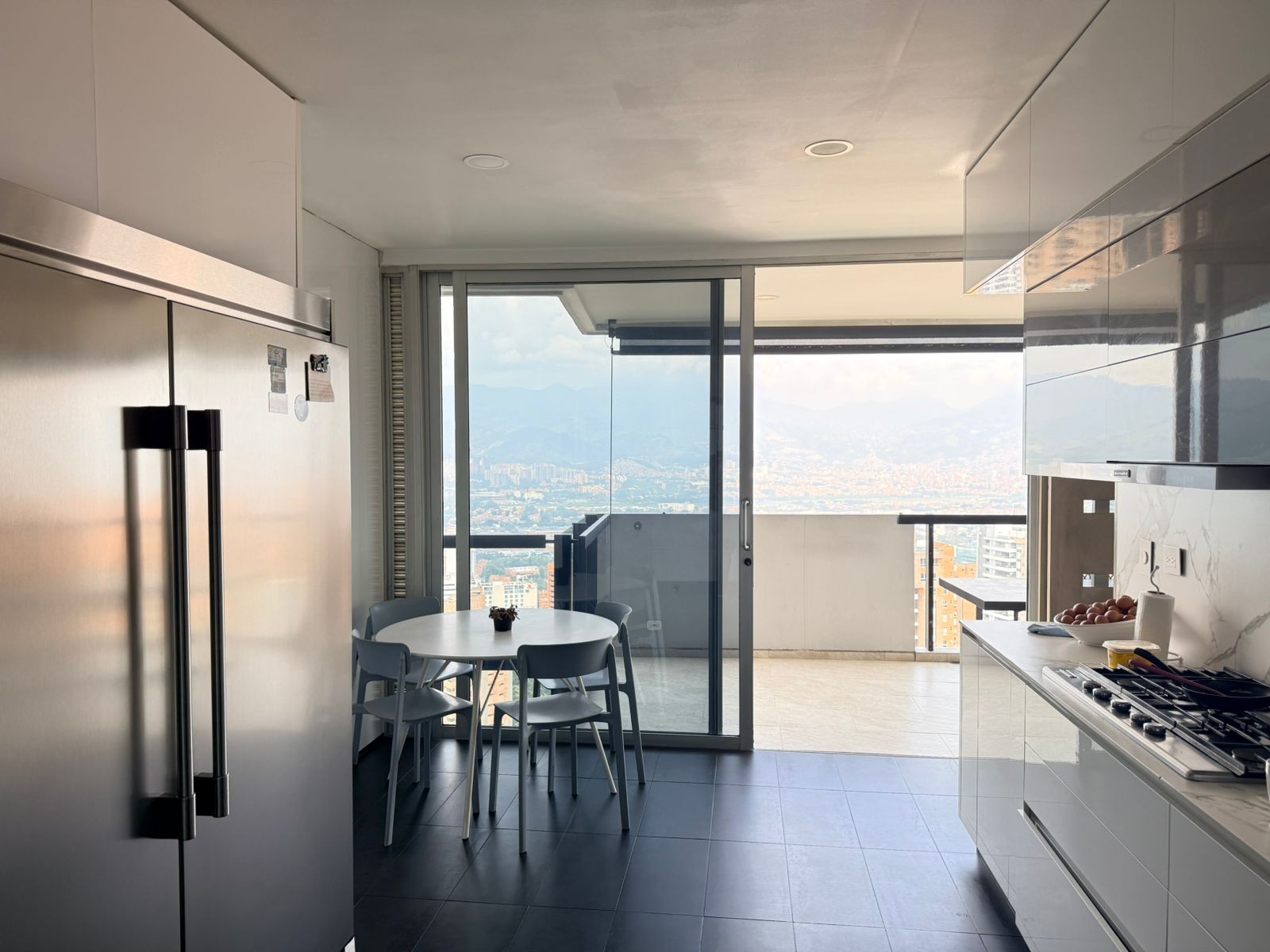 Apartamento en arriendo en El Poblado, Medellín · foto 9 de 20