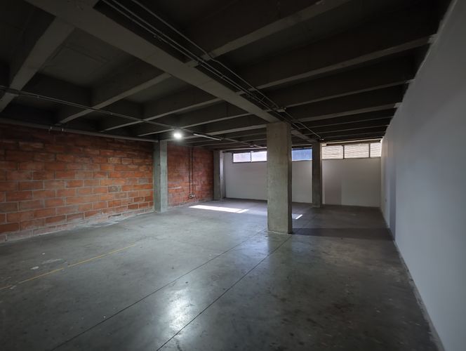 Bodega en arriendo en Guayaquil, Medellín, 73 m² · foto 2 de 8