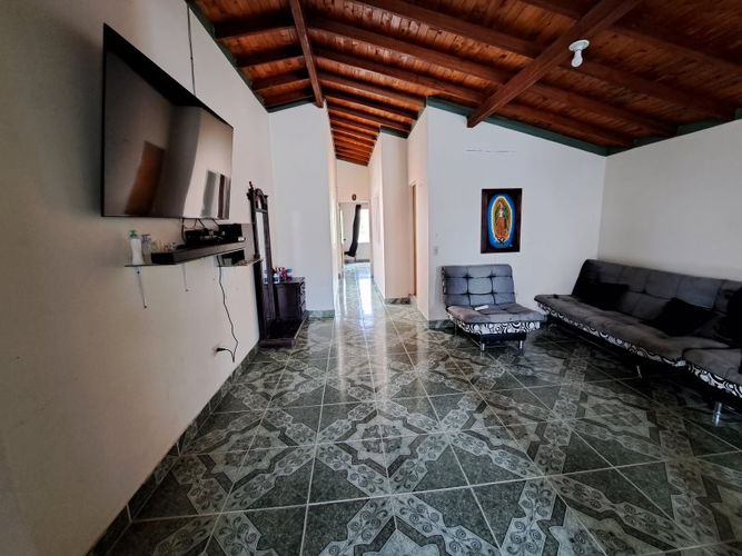 Casa de 3 alcobas en venta en San Vicente, Cali, 131 m² · foto 3 de 16