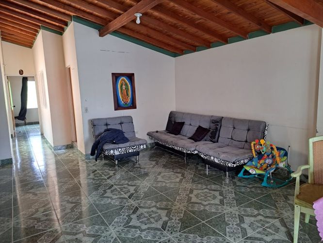 Casa de 3 alcobas en venta en San Vicente, Cali, 131 m² · foto 6 de 16