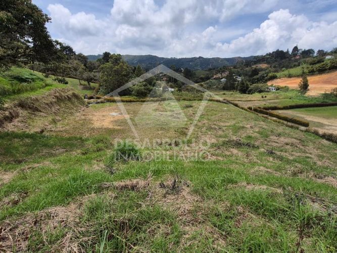 Lote en venta en El Porvenir, Rionegro, 2176 m² · foto 7 de 8