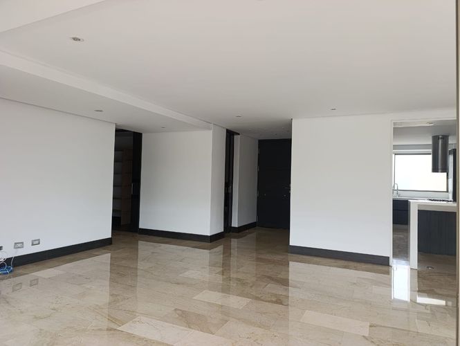 Apartamento de 3 alcobas en arriendo en Las Lomas, Medellín, 300 m² · foto 7 de 18