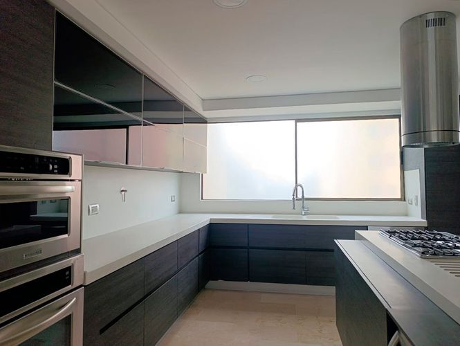 Apartamento de 3 alcobas en arriendo en Las Lomas, Medellín, 300 m² · foto 6 de 18