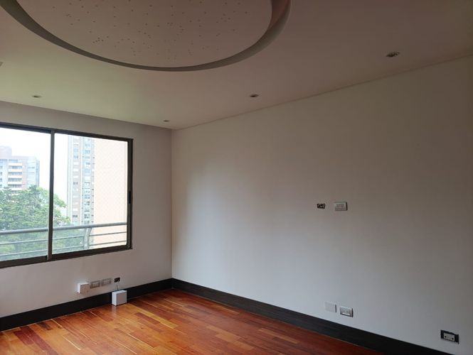 Apartamento de 3 alcobas en arriendo en Las Lomas, Medellín, 300 m² · foto 9 de 18