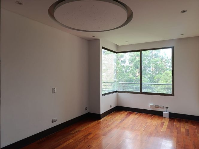Apartamento de 3 alcobas en arriendo en Las Lomas, Medellín, 300 m² · foto 10 de 18