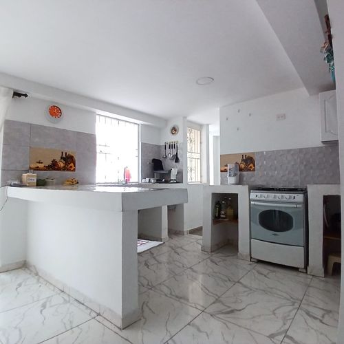 Casa de 6 alcobas en venta en El Lido, Cali, 240 m² · foto 11 de 24