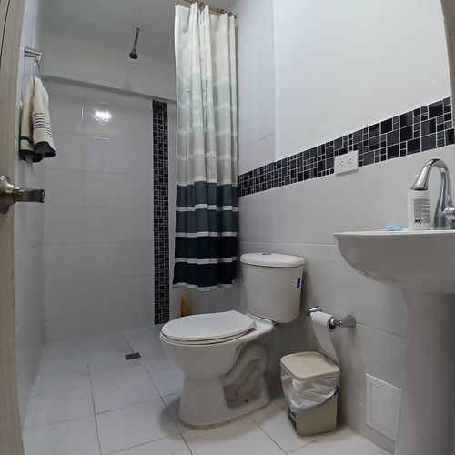 Casa de 6 alcobas en venta en El Lido, Cali, 240 m² · foto 23 de 24