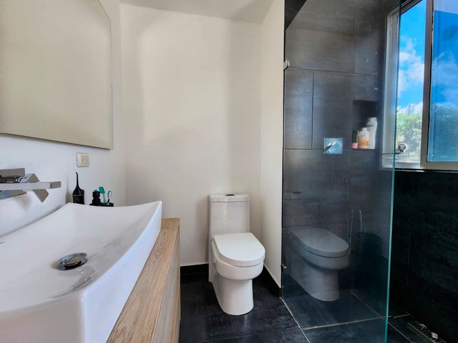 Casa de 4 alcobas en venta en Guayabito, Rionegro, 363 m² · foto 8 de 12