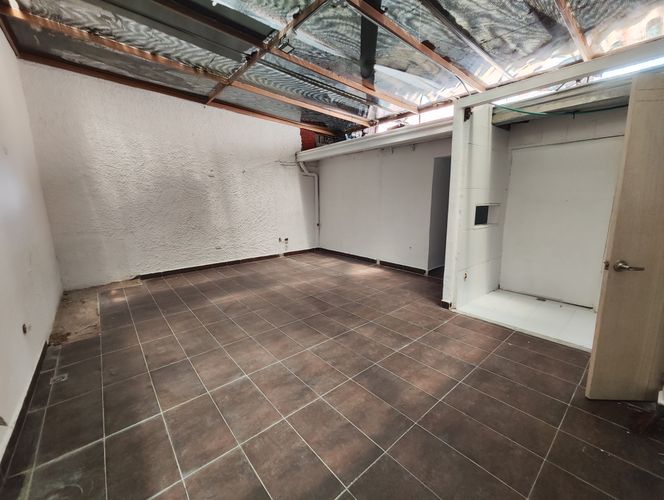 Local en arriendo en La Castellana, Medellín, 120 m² · foto 12 de 17