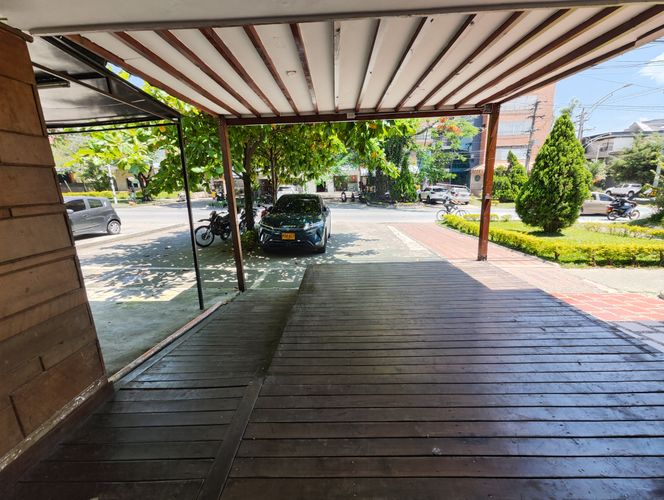 Local en arriendo en La Castellana, Medellín, 120 m² · foto 13 de 17