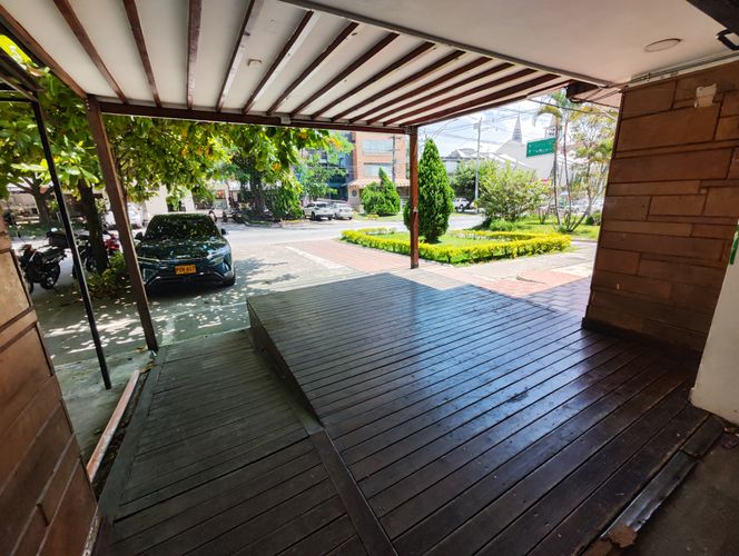 Local en arriendo en La Castellana, Medellín, 120 m² · foto 14 de 17