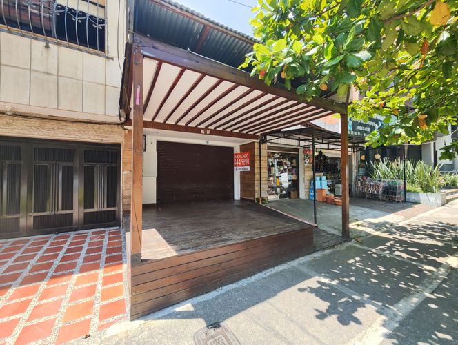 Local en arriendo en La Castellana, Medellín, 120 m² · foto 16 de 17