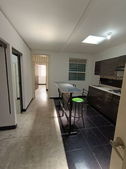 Oficina en arriendo en Los Cambulos, Cali, 140 m² · foto 2 de 18