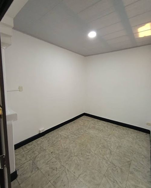 Oficina en arriendo en Los Cambulos, Cali, 140 m² · foto 11 de 18