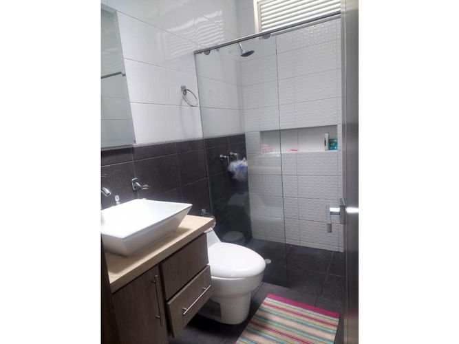 Casa de 5 alcobas en venta en El Caimo, Armenia, 230 m² · foto 10 de 24