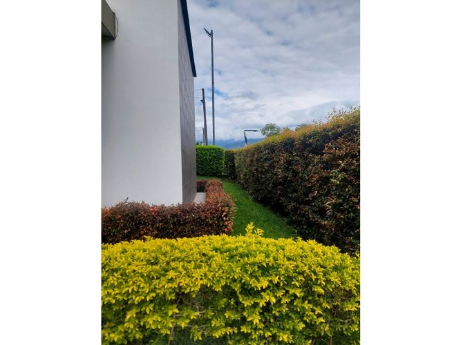 Casa de 5 alcobas en venta en El Caimo, Armenia, 230 m² · foto 20 de 24