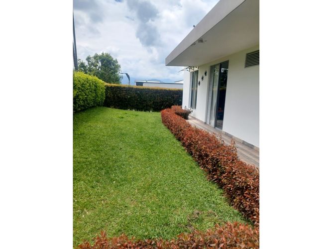 Casa de 5 alcobas en venta en El Caimo, Armenia, 230 m² · foto 22 de 24