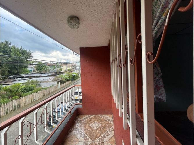 Casa de 4 alcobas en venta en Membrillal, Armenia, 80 m² · foto 2 de 24