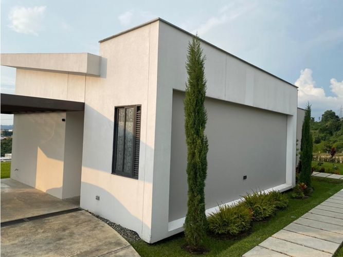 Casa de 3 alcobas en venta en San Antonio, Armenia, 215 m² · foto 2 de 16