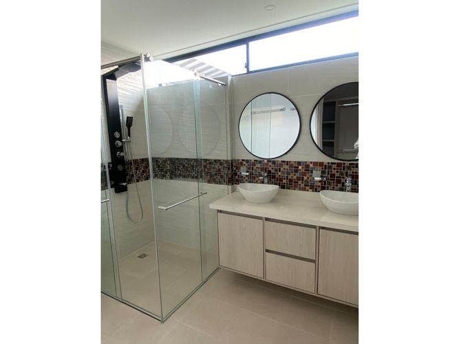 Casa de 3 alcobas en venta en San Antonio, Armenia, 215 m² · foto 13 de 16