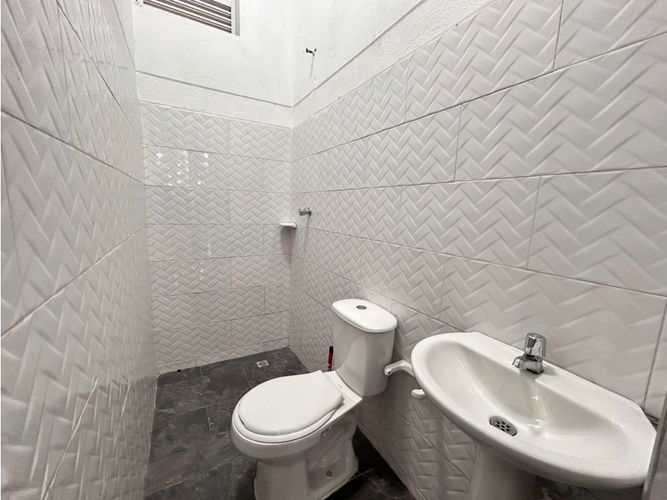 Bodega en arriendo en San Bernardo, Medellín, 180 m² · foto 3 de 10