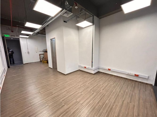Oficina en venta en Las Palmas, Medellín, 37 m² · foto 2 de 10