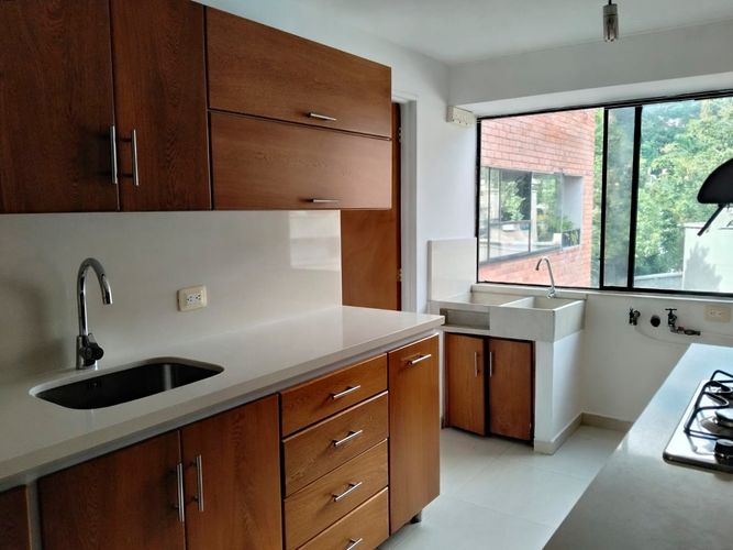 Apartamento de 3 alcobas en arriendo en El Poblado, Medellín, 114 m² · foto 4 de 19