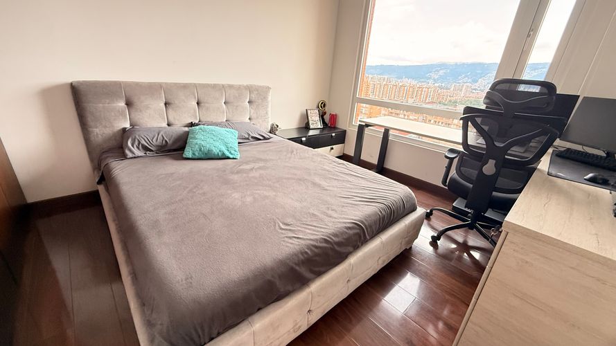 Apartamento de 3 alcobas en venta en Colina Campestre, Bogotá, 148 m² · foto 4 de 20