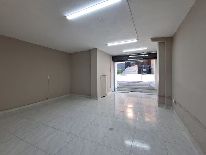 Local en arriendo en Buenos Aires, Medellín, 48 m² · foto 3 de 10