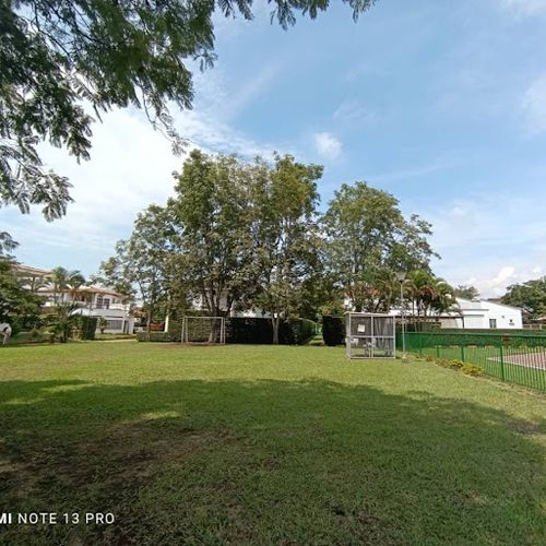 Casa de 5 alcobas en venta en Condominio Sortilegio, Cali, 564 m² · foto 4 de 24
