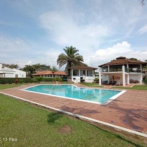 Casa de 5 alcobas en venta en Condominio Sortilegio, Cali, 564 m² · foto 5 de 24