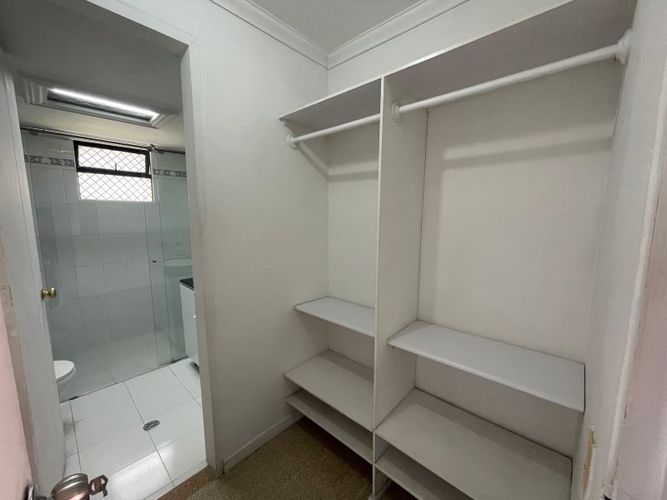 Apartamento de 4 alcobas en arriendo en Los Naranjos, Medellín, 135 m² · foto 9 de 14